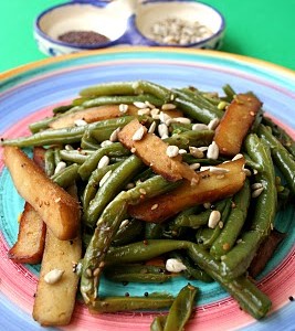 Seitan al forno con fagiolini al sesamo