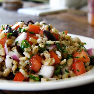 Insalata d’orzo primaverile