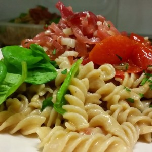 Fusilli integrali in Salsa Aurora