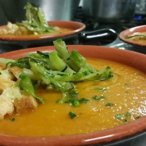 Pappa al Pomodoro Con Puntarelle Ripassate in Padella