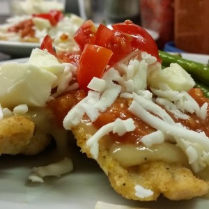 Scaloppe di Pollo alla Caprese