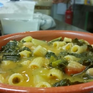 Zuppa di Cavolo Nero Con Fagioli Cannellini e ditalini Integrali