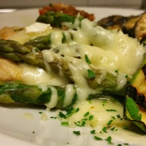 Scaloppe di Pollo agli Asparagi e Mandorle 1