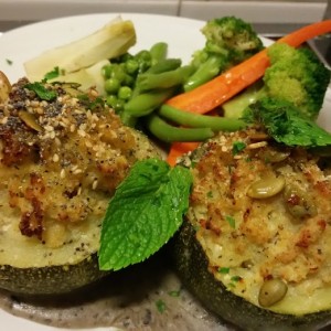 Zucchine Tonde ripiene Con Spuma di Patate , TOFU e Mentuccia