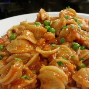 Orecchiette Integrali al Ragu’ di Seitan Con Piselli