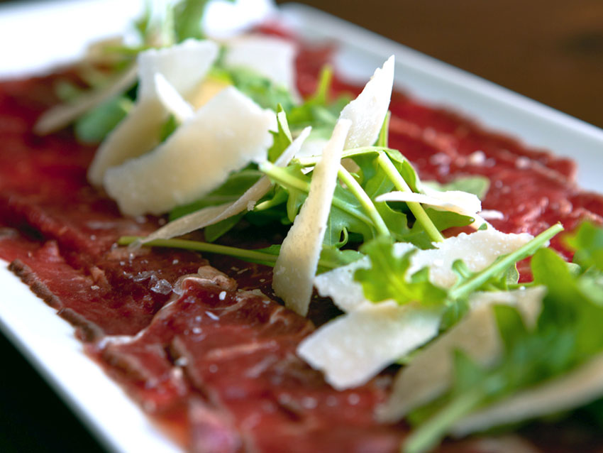 B. Carpaccio Di Bresaola Punta D’anca Con Rucola E Grana - Kitchenette