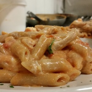 Penne Integrali Con Pomodorini e Ricotta Fresca (2)