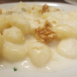 gnocchi-di-patate-con-gorgonzola-e-noci