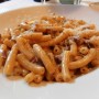 Sedani Rigati alla Bolognese Con Pomodoro e Ragù di Carne di manzo