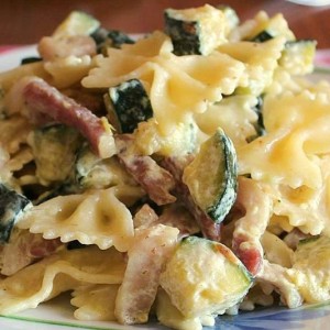 farfalle-panna-zucchine-e-pancetta_fan